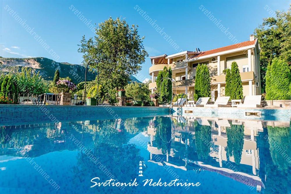 Luksuzna vila sa bazenom idelna za zivot ili rentiranje – Podi, Herceg Novi