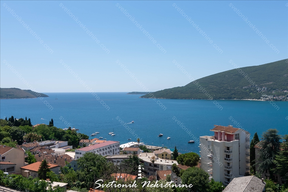 Dvosoban stan sa panoramskim pogledom na more – Crveni Krst, Herceg Novi